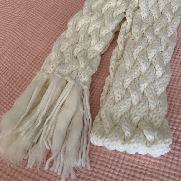 White House Black Market Thick Braided Scarf - Picture 2 of 2
